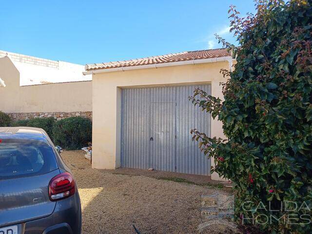 Villa Bella: Villa for Sale in Arboleas, Almería