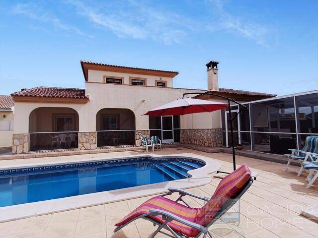 Villa Alex: Villa for Sale in Arboleas, Almería