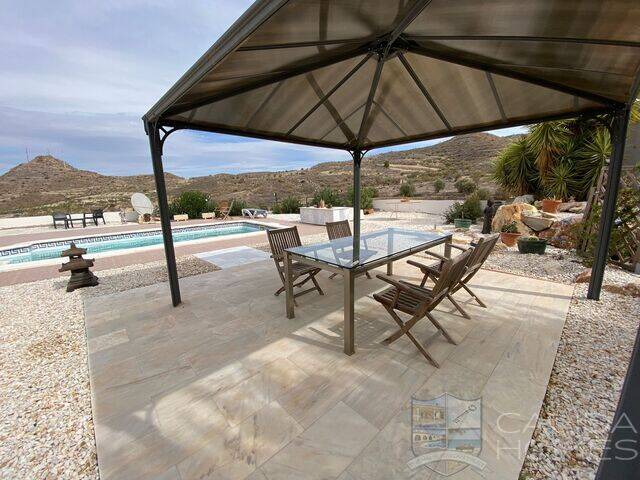 Casa Amara: Villa for Sale in Albanchez, Almería