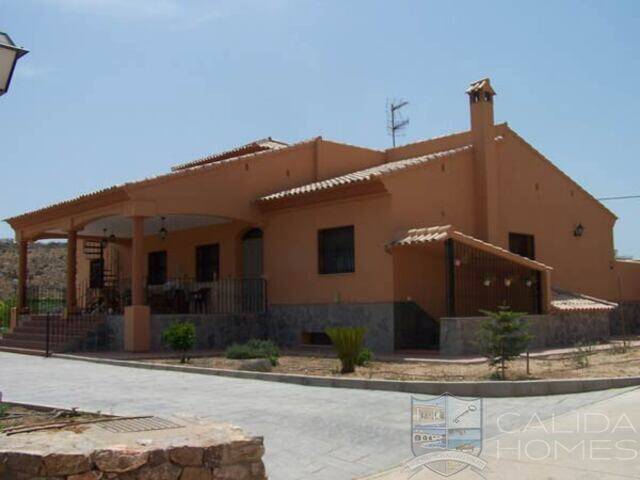 Casa Rustica: Villa for Sale in Antas, Almería