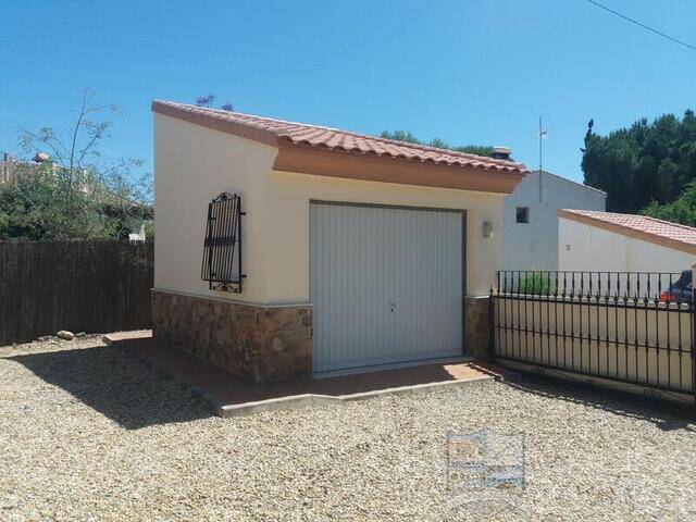 Villa Escondite: Villa for Sale in Arboleas, Almería