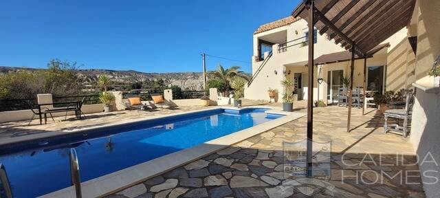 Villa Marvel: Villa for Sale in Sorbas, Almería