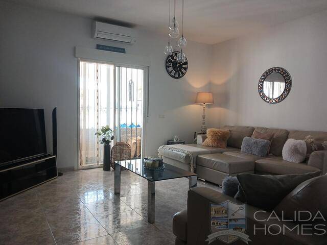 Casa Norte: Villa for Sale in Arboleas, Almería