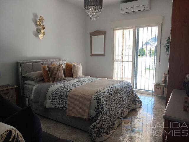 Casa Norte: Villa for Sale in Arboleas, Almería