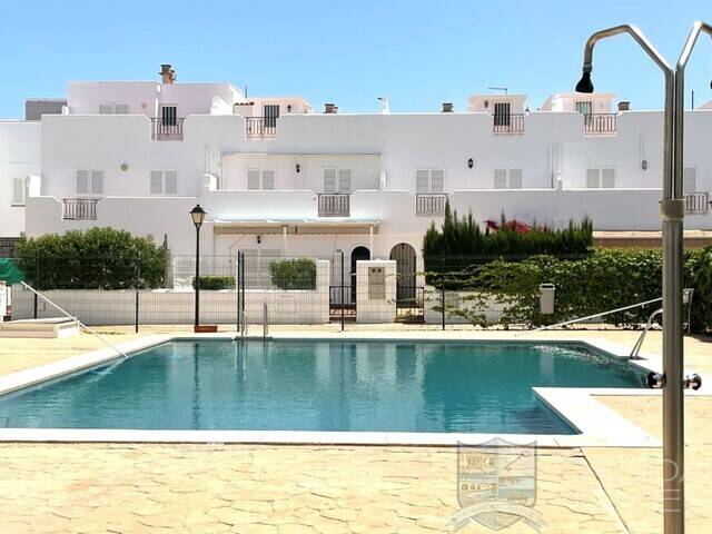 Casa Blanco: Town house for Sale in Vera Playa, Almería