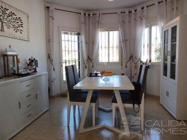 Villa Anthony: Villa for Sale in Arboleas, Almería