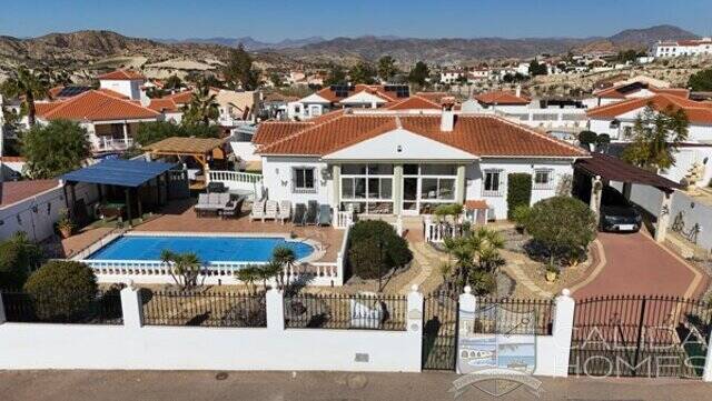 Villa Anthony: Villa for Sale in Arboleas, Almería