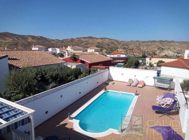 VILLA LUXO: Villa for Sale in Arboleas, Almería