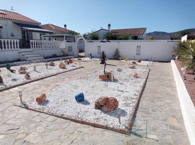 VILLA LUXO: Villa for Sale in Arboleas, Almería