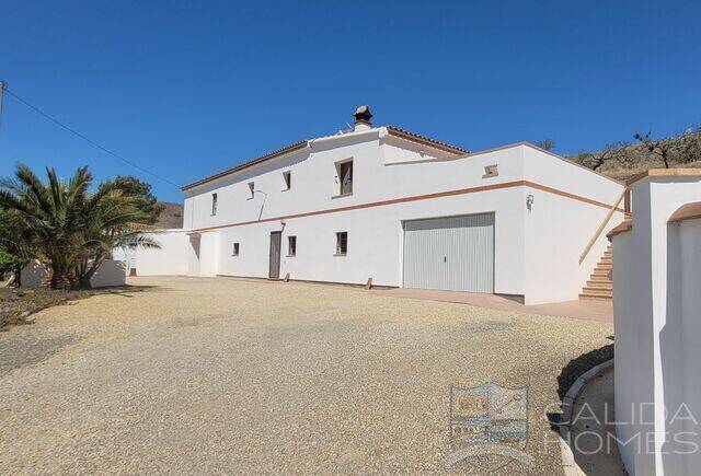 Country house in Taberno, Almería