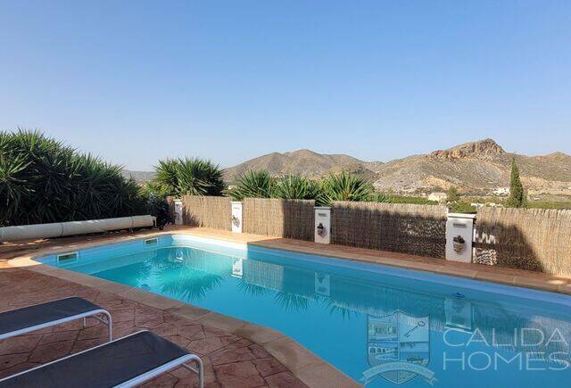 Cortijo Flounders: Country house for Sale in Cantoria, Almería