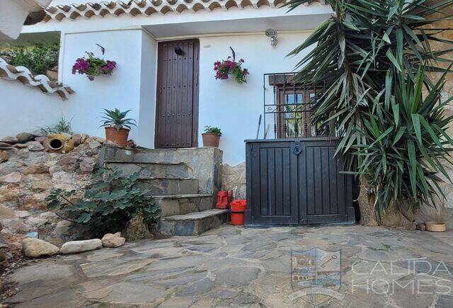 Cortijo Flounders: Country house for Sale in Cantoria, Almería