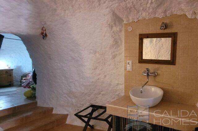 Casa Cave: Country house for Sale in Albox, Almería