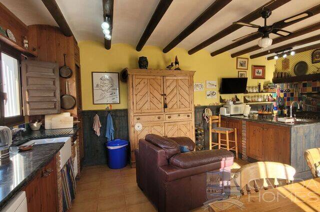 Casa Cave: Country house for Sale in Albox, Almería