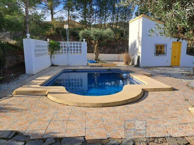 Villa Mimosa: Villa for Sale in Arboleas, Almería