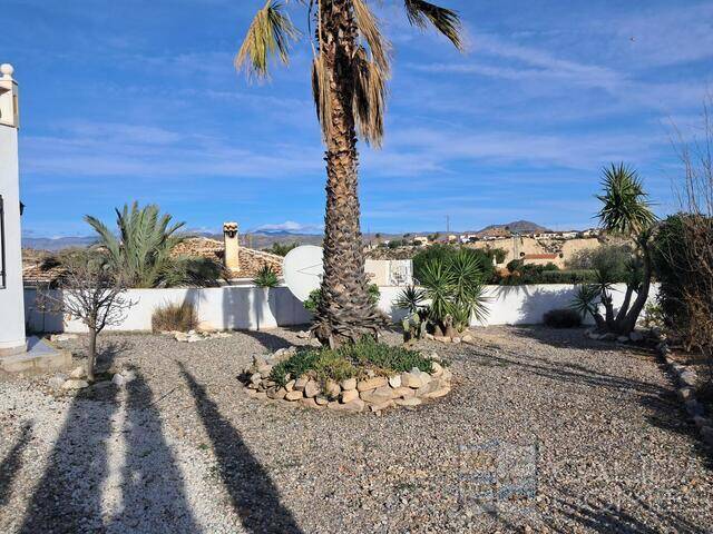 Villa Mimosa: Villa for Sale in Arboleas, Almería