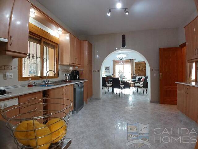 Villa De Suenos: Villa for Sale in Arboleas, Almería