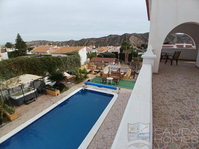 Villa De Suenos: Villa for Sale in Arboleas, Almería