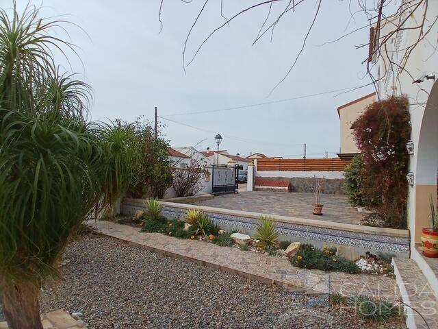 Villa De Suenos: Villa for Sale in Arboleas, Almería