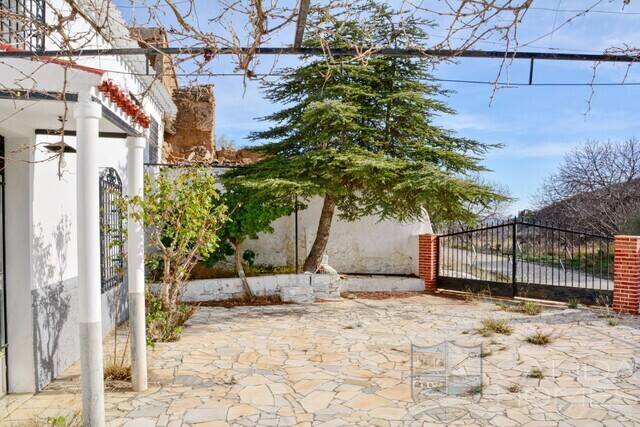 Casa Traditional: Country house for Sale in Las Pocicas, Almería