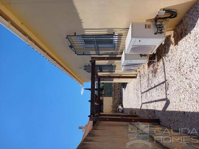 Villa Luna: Villa for Sale in Arboleas, Almería