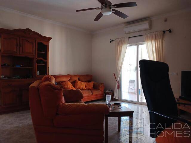 Villa Luna: Villa for Sale in Arboleas, Almería