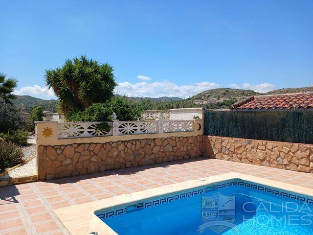 Villa Luna: Villa for Sale in Arboleas, Almería