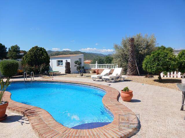 Villa Rosebud: Villa for Sale in Arboleas, Almería