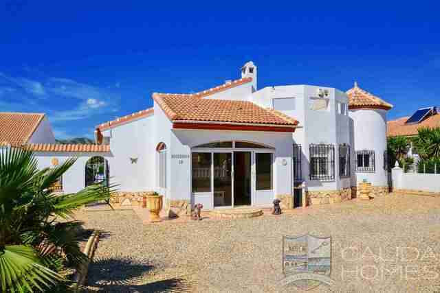 Villa Rosebud: Villa for Sale in Arboleas, Almería