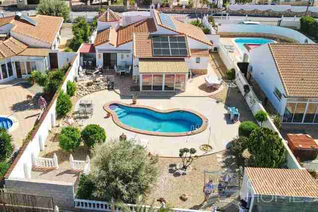 Villa Rosebud: Villa for Sale in Arboleas, Almería