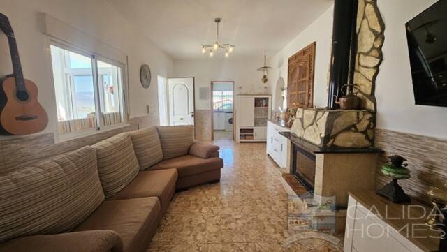 Villa Zinnia: Villa for Sale in Partaloa, Almería