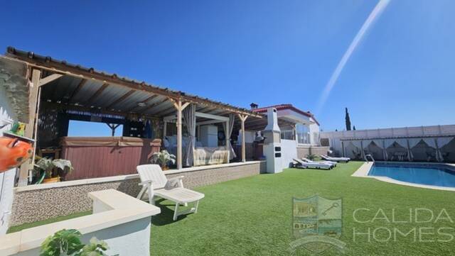Villa Zinnia: Villa for Sale in Partaloa, Almería