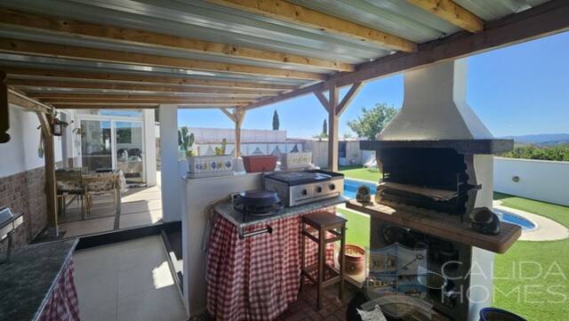 Villa Zinnia: Villa for Sale in Partaloa, Almería