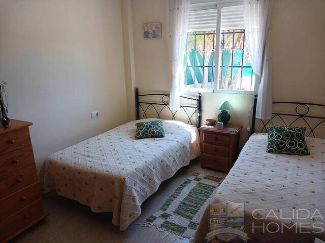 Villa Vista Buena: Villa for Sale in Arboleas, Almería