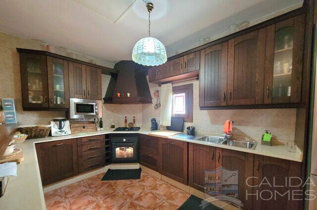 Villa Rustica: Villa for Sale in Mojácar Playa, Almeria