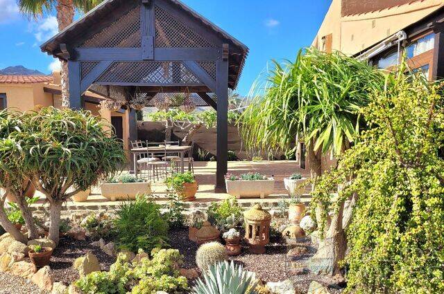 Villa Rustica: Villa for Sale in Mojácar Playa, Almeria