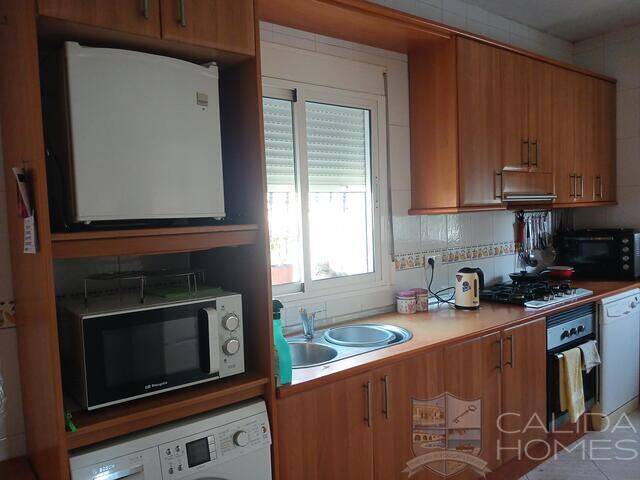 Villa Hibiscus: Villa for Sale in Arboleas, Almería