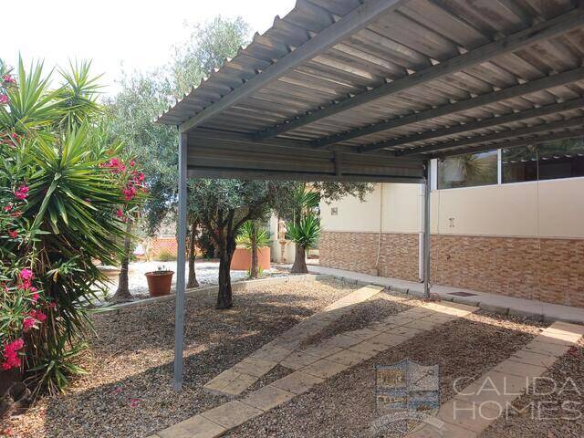 Villa Acacia: Villa for Sale in Arboleas, Almería