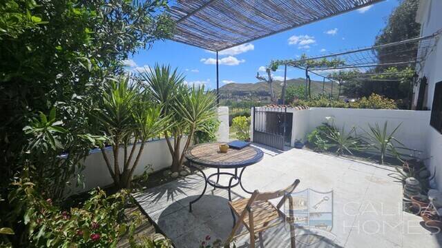 Finca Floral: Town house for Sale in Fines, Almería