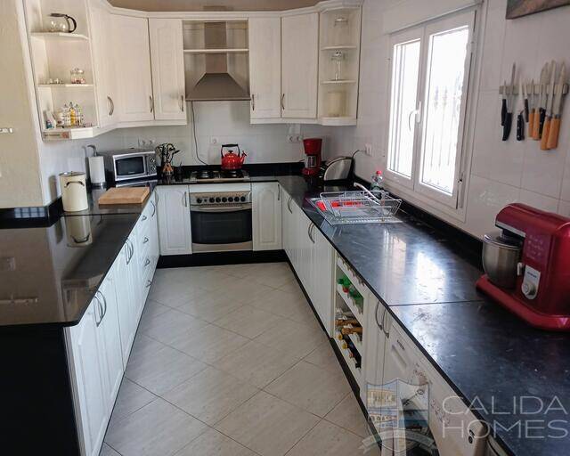 Villa Los Morillos: Villa for Sale in Albox, Almería