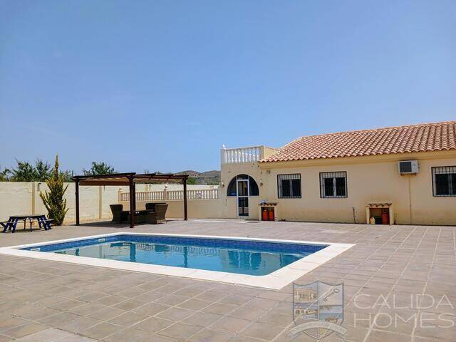 Villa Los Morillos: Villa for Sale in Albox, Almería