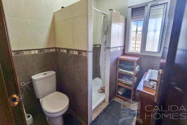 Villa Samba: Villa for Sale in Arboleas, Almería