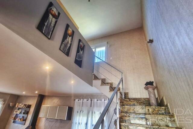 Villa Samba: Villa for Sale in Arboleas, Almería