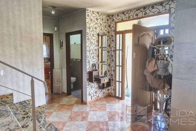 Villa Samba: Villa for Sale in Arboleas, Almería