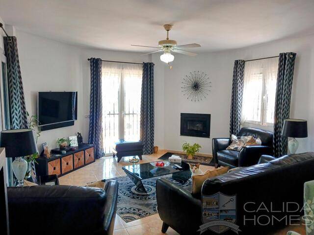 Villa Sierra Vista: Villa for Sale in Arboleas, Almería