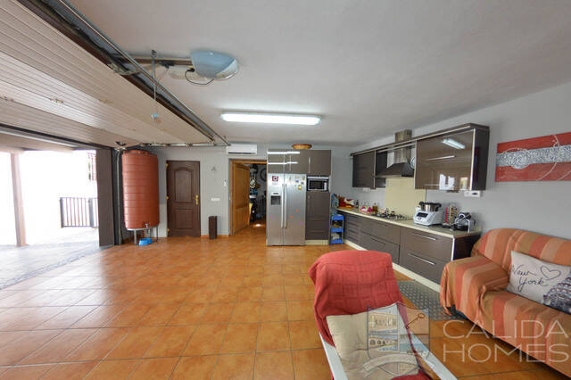 Villa Splendido: Villa for Sale in Arboleas, Almería