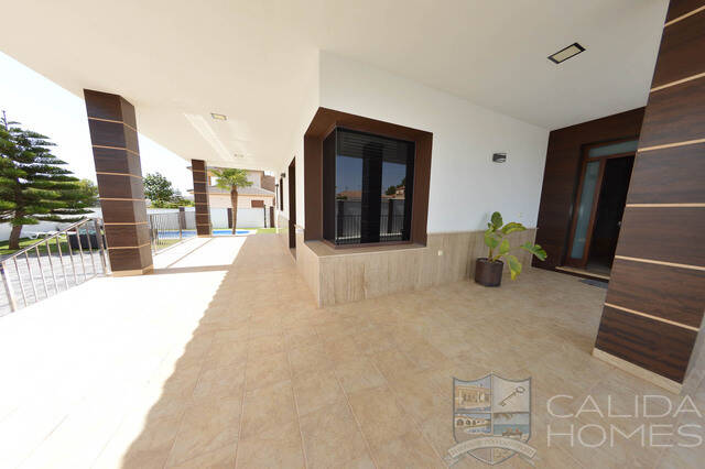 Villa Splendido: Villa for Sale in Arboleas, Almería