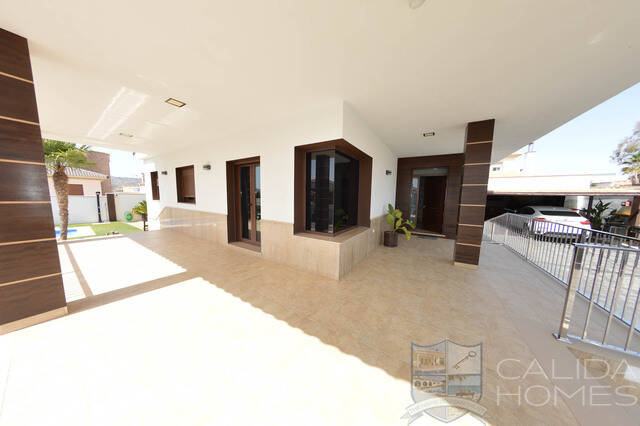 Villa Splendido: Villa for Sale in Arboleas, Almería