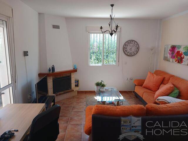 Villa Los Colorados: Villa for Sale in Arboleas, Almería