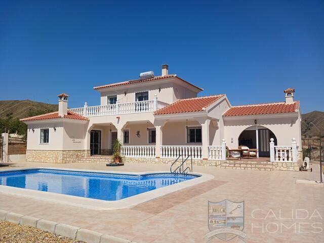 Villa Los Colorados: Villa for Sale in Arboleas, Almería